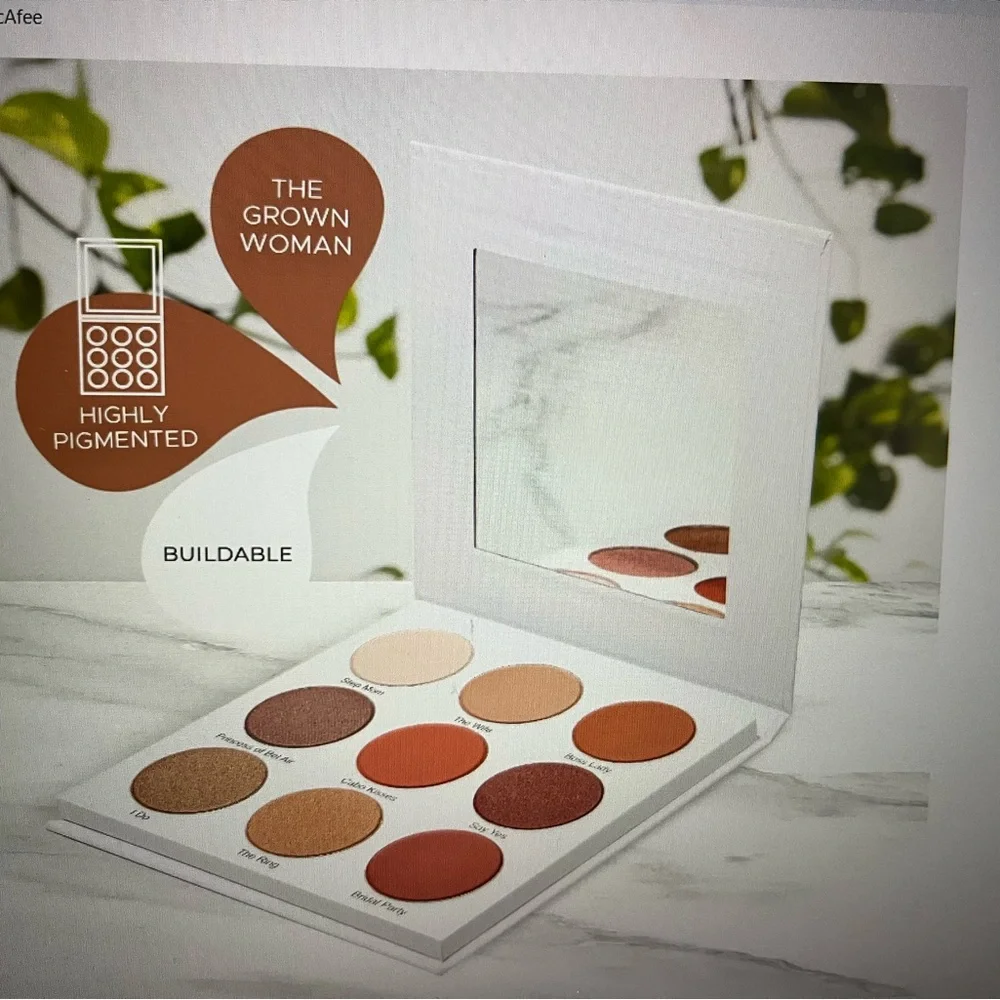 Give Them Lala Beauty Palette